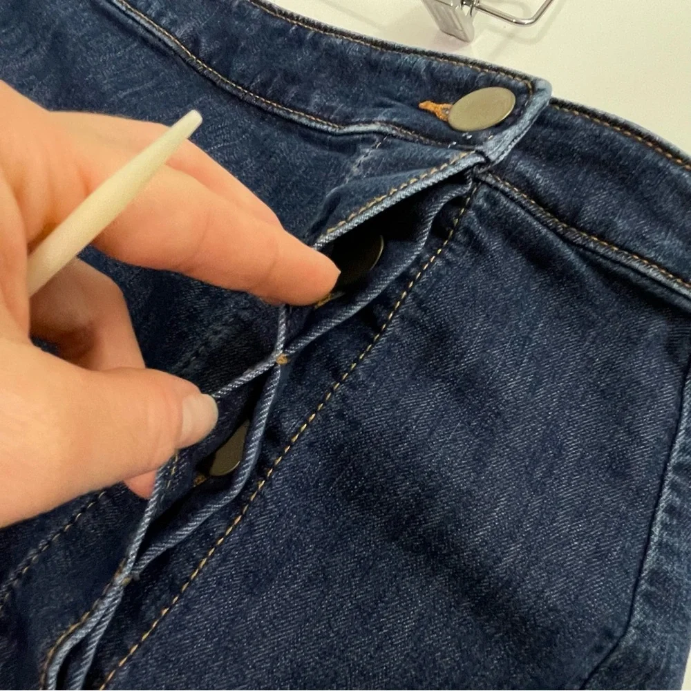 LOFT Denim Wrap Side Button Jean Skirt Sz 2 - Picture 7 of 11